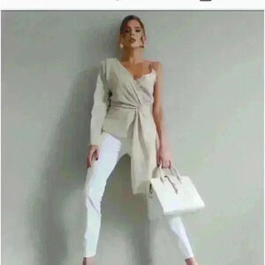 NWNT sexy party cocktail wedding top in excellent condition size  medium